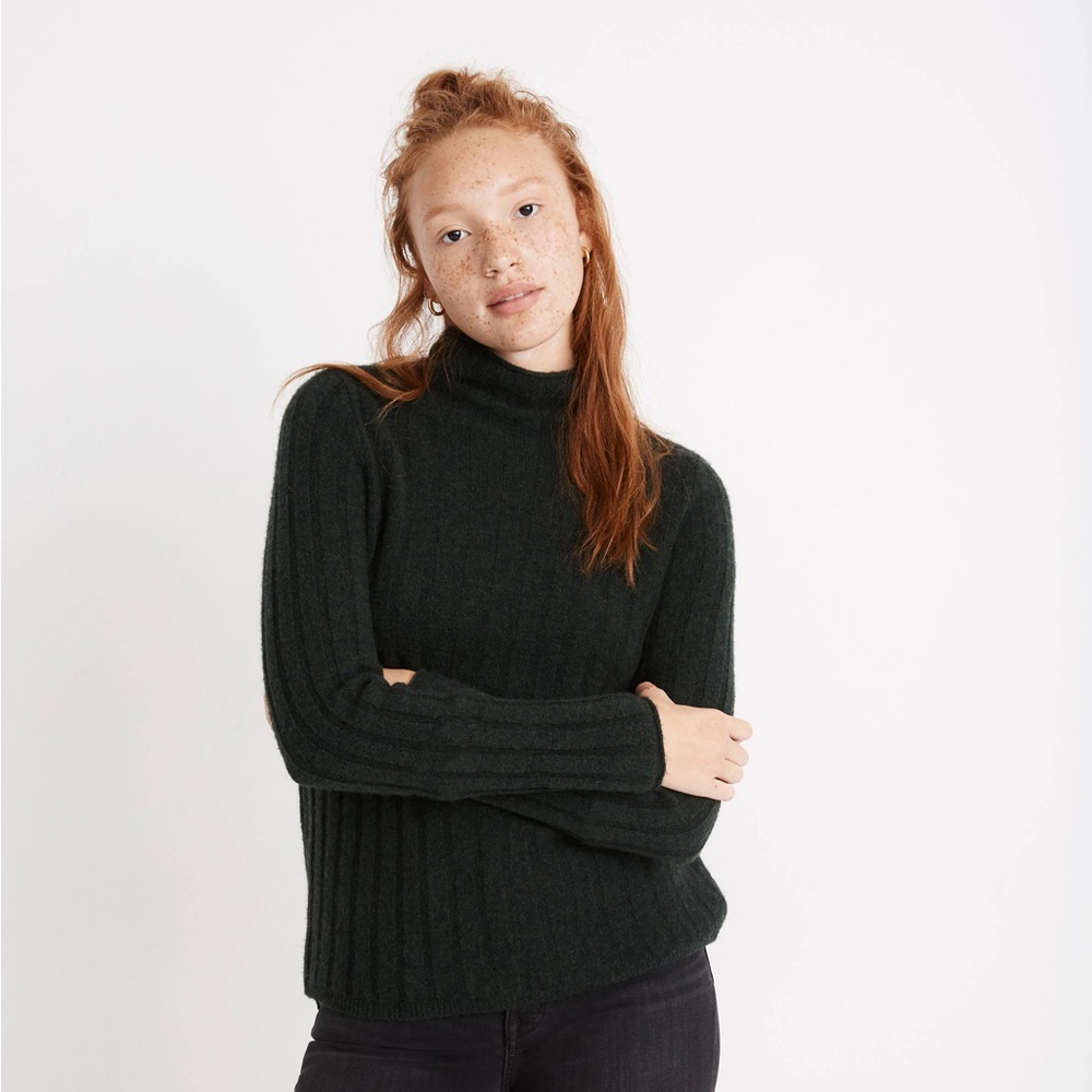 Madewell Evercrest Turtleneck Sweater in Coziest Yarn in Forest Green